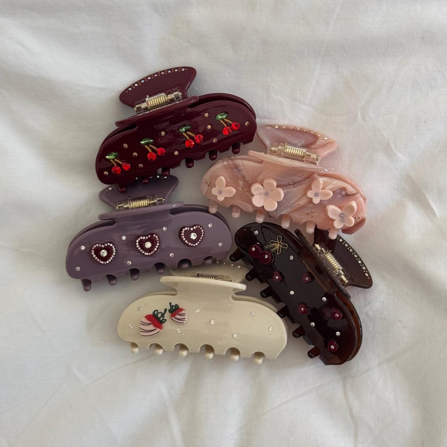 Sweetheart Clip in Bordeaux Cherry Pie - Image 3
